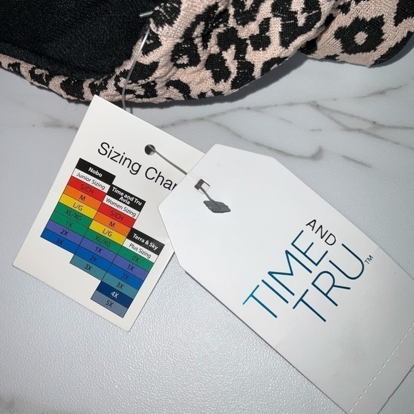 Leopard print bathing suit top - Picture 6 of 7